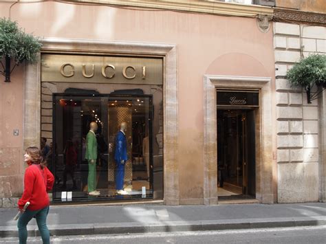 gucci vivono stazione termini|Roma Flagship .